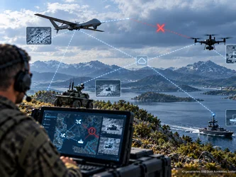 Ein Operator überwacht an einem mobilen Bildschirm mehrere unbemannte Luft-, Land- und Wasserfahrzeuge. Grafische Verbindungslinien zeigen die Vernetzung der Systeme und eine unterbrochene Kommunikationsverbindung.