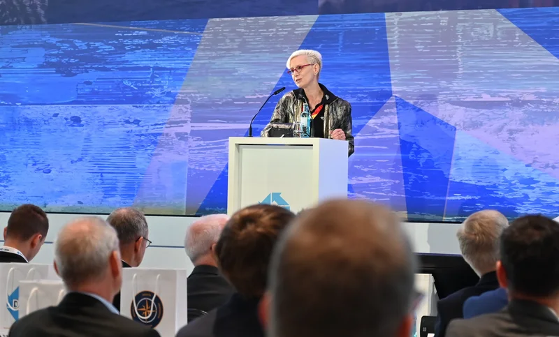 Prof. Dr.-Ing. Anke Kaysser-Pyzalla, Vorstandsvorsitzende im Deutschen Zentrum für Luft- und Raumfahrt e. V. (DLR) Prof. Dr.-Ing. Anke Kaysser-Pyzalla, Vorstandsvorsitzende im Deutschen Zentrum für Luft- und Raumfahrt e. V. (DLR)
